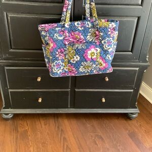 Vera Bradley XL African violet tote.  Excellent condition small stain inside